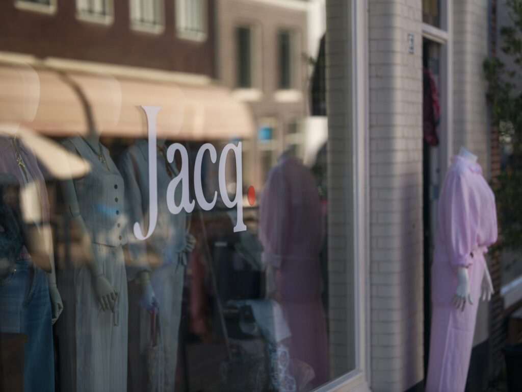 Schaufenster einer Boutique – Druck Office Schweiz