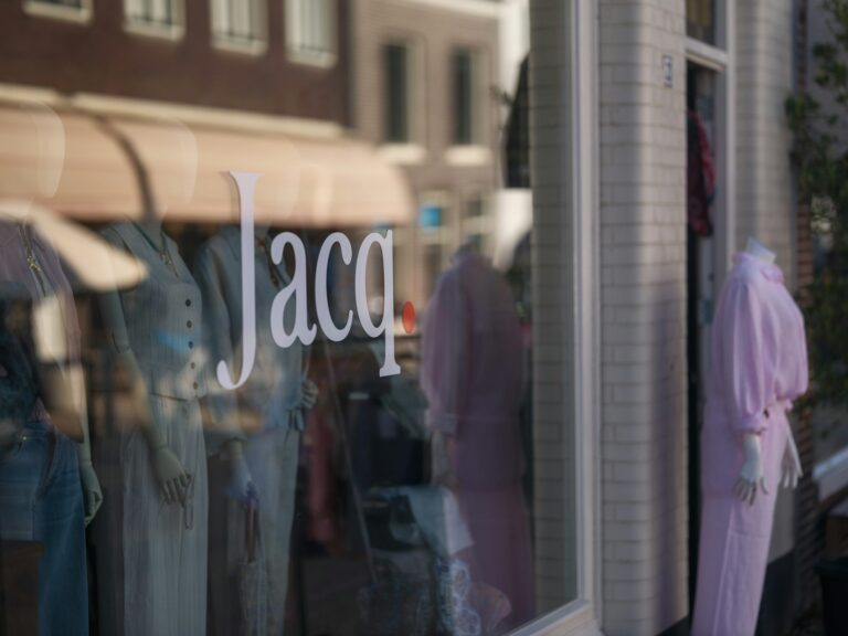 Schaufenster einer Boutique – Druck Office Schweiz
